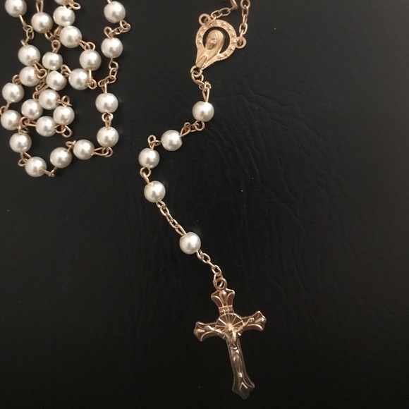Pearl Rosary Gold NEW - Picture 1 of 7
